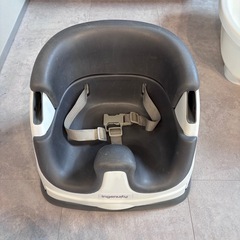 ingenuity ベビーチェア グレーの画像