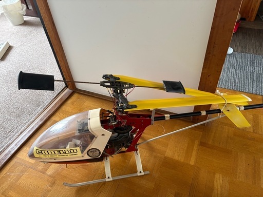 ヘリコプター エンジン2台