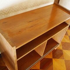 一枚板のステレオセット棚の画像
