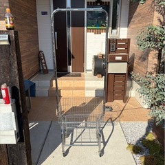 ハンガーラックの画像