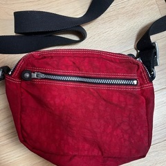 キプリング ショルダーバッグ レッド 斜め掛け カジュアルの画像