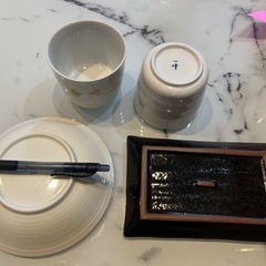 皿とそば器セットの画像