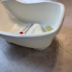 ベビーバス & 温度計の画像