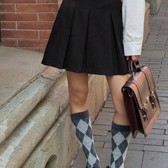 新品未使用　ミニスカート　150cmの画像