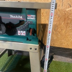 Makita 電動のこぎり スタンド付き　テーブルソー　2703モデルの画像