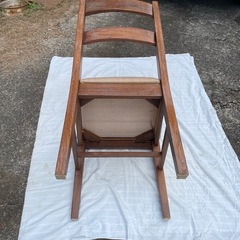 事務用椅子の画像