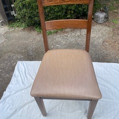 事務用椅子の画像