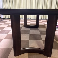 ダイニングテーブルの画像