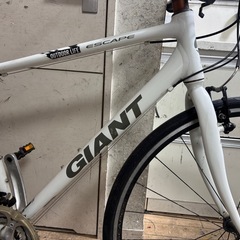 GIANT ESCAPE クロスバイク ホワイトの画像