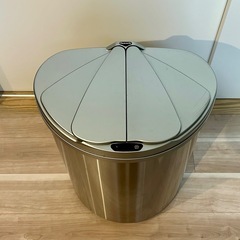WEIMALL 自動開閉センサー付 ステンレス製ゴミ箱の画像