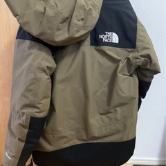 ノースフェイスマウンテンダウンの画像