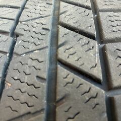 4本で、1,000円　スタッドレスタイヤ　185/65R15の画像