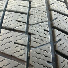 4本で、1,000円　スタッドレスタイヤ　185/65R15の画像