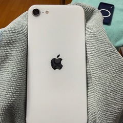 iPhone se 第2世代　64GBの画像