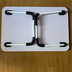 クロミちゃんテーブルの画像