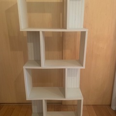 ブックシェルフ　棚　の画像