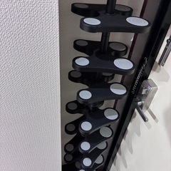 ✨【美品】突っ張りシューズラック 12段（YAMAZEN）ブラック✨
の画像