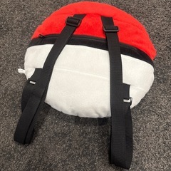 ポケモン モンスターボール クッションリュックの画像
