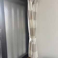カーテンの画像