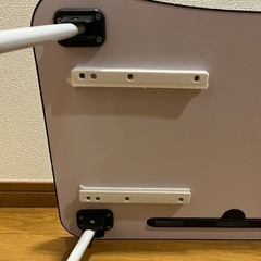 折りたたみテーブルの画像