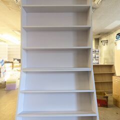 木製本棚の画像