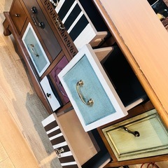 【29日限定】アンティークの木製チェストの画像