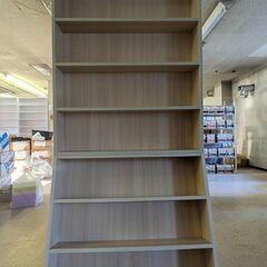 木製本棚の画像