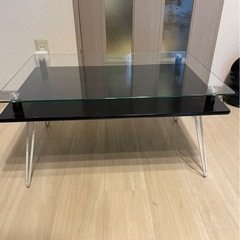 【美品】折りたたみ可能ガラステーブルの画像