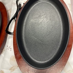 ステーキ皿プレート　ハンドル付きの画像