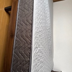 【無料】今日27日限定 / ダブルベッド&マットレス / 搬出手伝います / 3階階段の画像