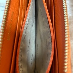 マイケルコースファスナー付き長財布 ラウンドファスナー長財布ラウンドジップ長財布ラウンド長財布ラウンドジップ財布ラウンドウォレットラウンドジップウォレットファスナー付きウォレットラウンドファスナーウォレット小銭入付さいふサイフロングウォレットオレンジレディースの画像