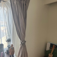 カーテンの画像