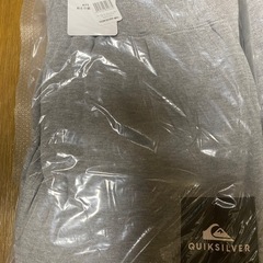 　新品未開封　QUIKSILVER クイックシルバー　上下セット　グレー　②の画像