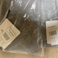 　新品未開封　QUIKSILVER クイックシルバー　上下セット　グレー　②の画像