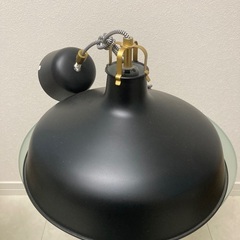 IKEA ペンダントランプ　RANARP ラーナルプ　38cm ブラック　電球付きの画像