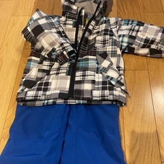 子供用スノーウェアー