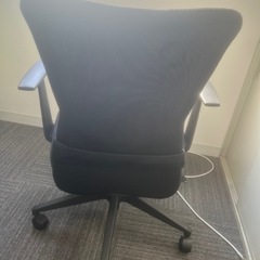 ゲーミングチェア 黒の画像