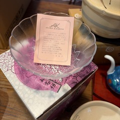 新品食器、新品醤油さし、卓上早漬器等の画像