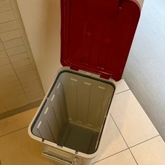 ゴミ箱（45リットル）の画像