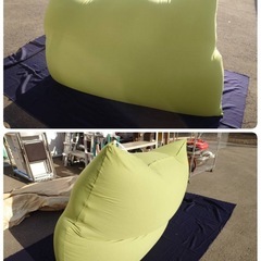 ● Yogibo Giga Max/ヨギボー ギガマックス/ライムグリーン/ソファベッド/特大/ビーズソファ/ビーズクッション/人をダメにする/クッションソファ/椅子/ベッド 中古 ③の画像