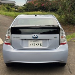 トヨタ　プリウス　40,000 km の画像