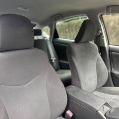 トヨタ　プリウス　40,000 km の画像