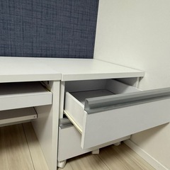 パソコンローデスクの画像