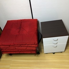 鍋　水切り ロー机　座布団　収納ボックス、掃除機　鍋　水切りの画像