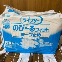 大人用オムツ、さらさらパット　介護用品の画像
