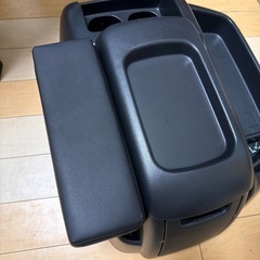 【1週間のみ】ハイエースワイド　
センターコンソールの画像