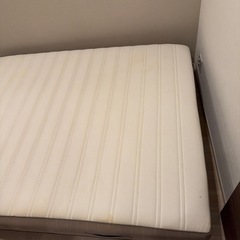 マットレス　クィーンサイズ　フレームの画像