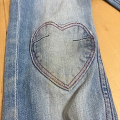 H&M ハート型ポケットのデニムパンツ　120の画像