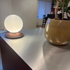 アイカ工業 AICA のメタル化粧板「ME-2932」（メラミン化粧板）の画像