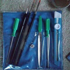 プラモデル製作用 筆と皿とヤスリ、他の画像